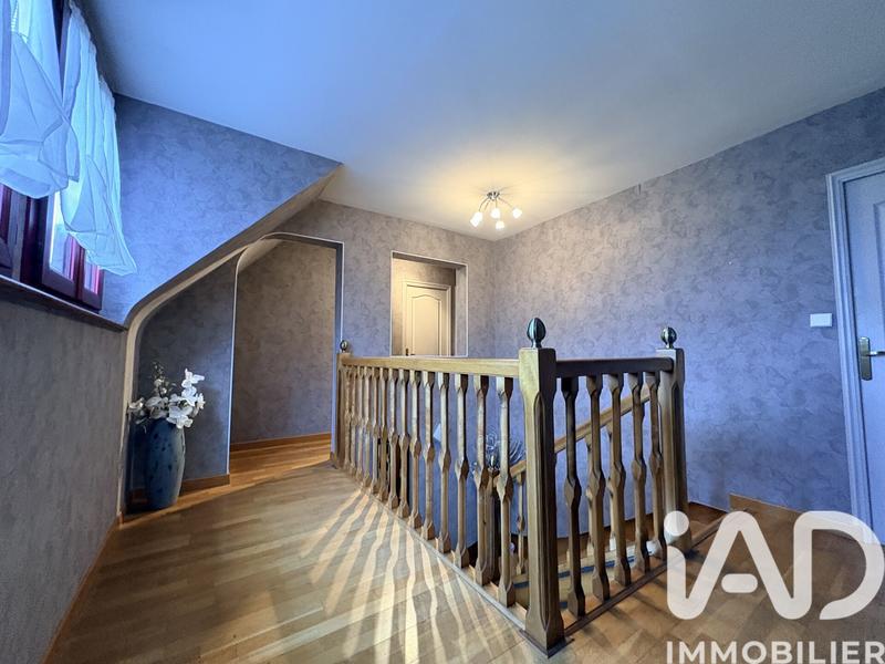 Maison - 232 m² - 7 pièces