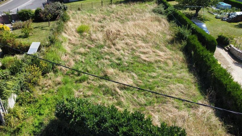 Terrain constructible - 877 m²