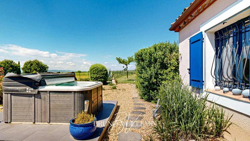 Villa - 181 m² - 8 pièces