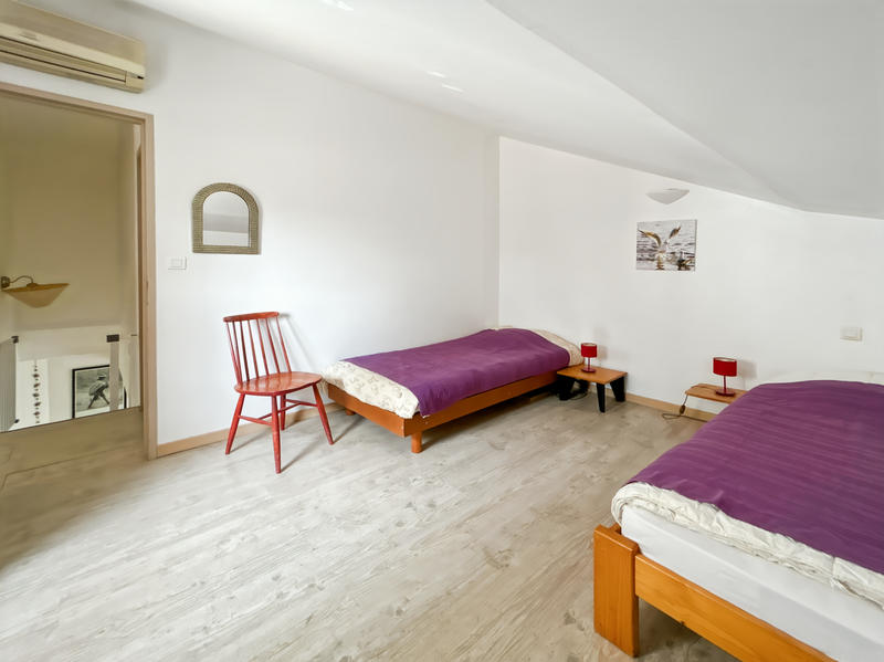 Maison - 160 m² - 9 pièces