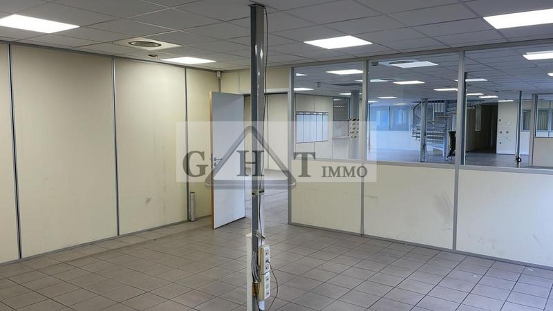 Entrepôt - 5 023 m²