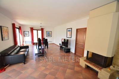 Maison - 195 m² - 7 pièces