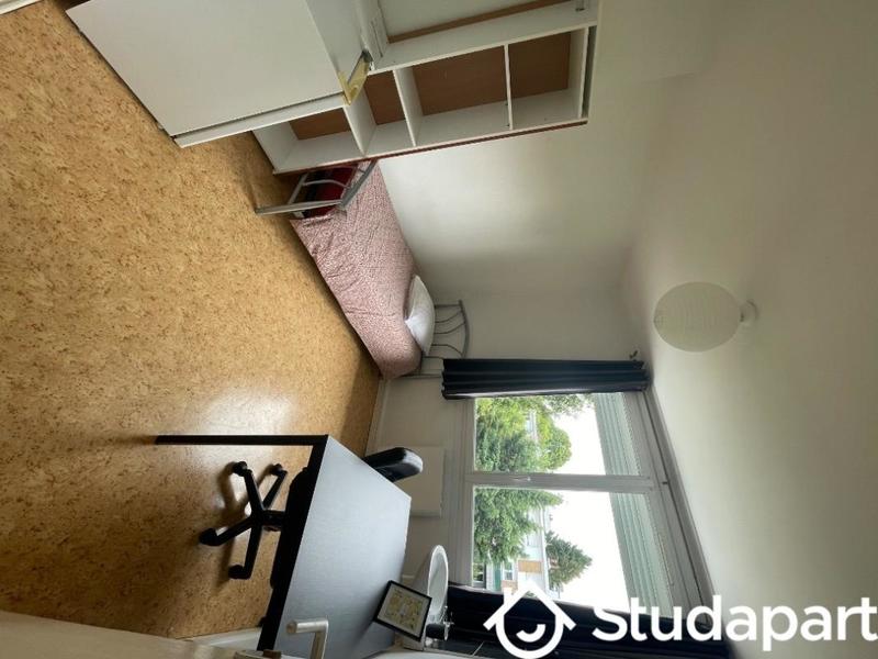 Chambre - 10 m² - 1 pièce