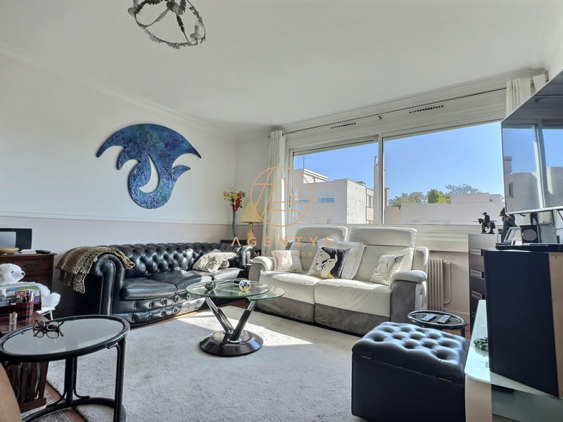 Appartement - 100 m² - 5 pièces