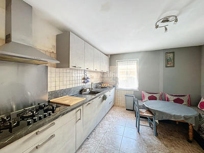 Maison - 99 m² - 5 pièces