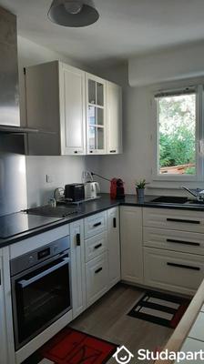 Chambre - 9 m² - 1 pièce