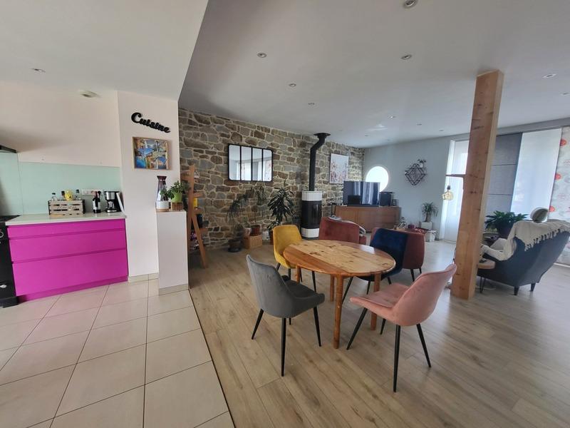 Maison - 134 m² - 8 pièces