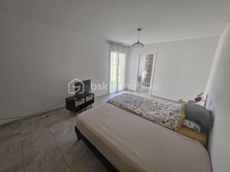 Maison traditionnelle - 325 m² - 7 pièces