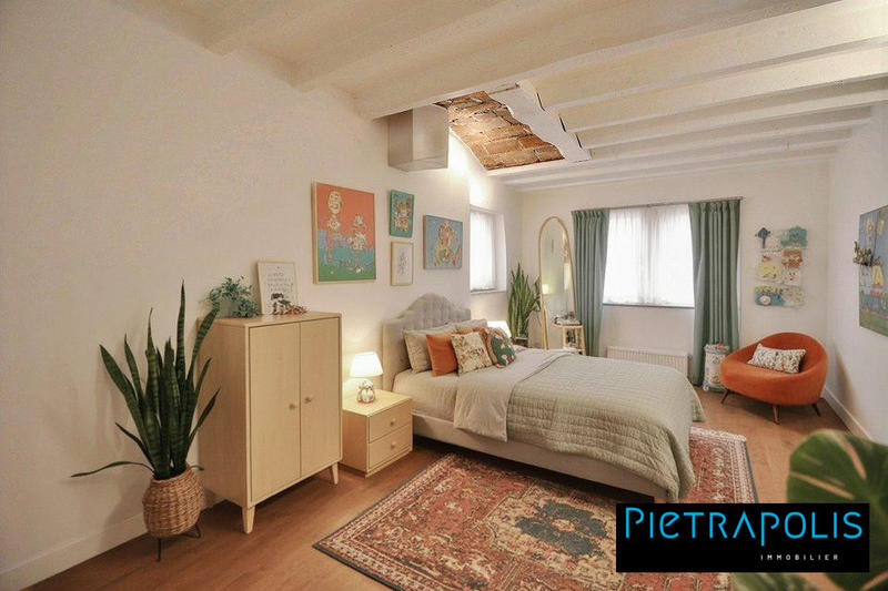 Appartement - 99 m² - 4 pièces