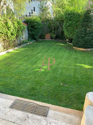 Maison - 160 m² - 8 pièces