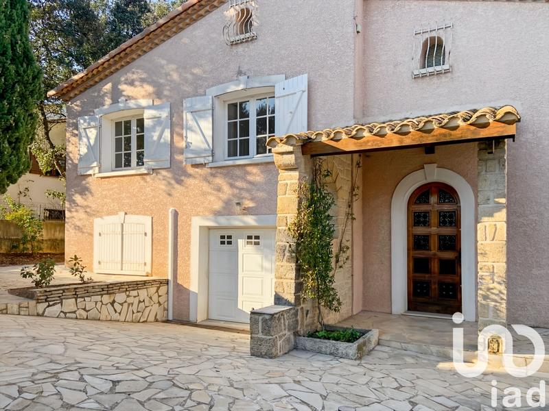 Maison - 145 m² - 8 pièces