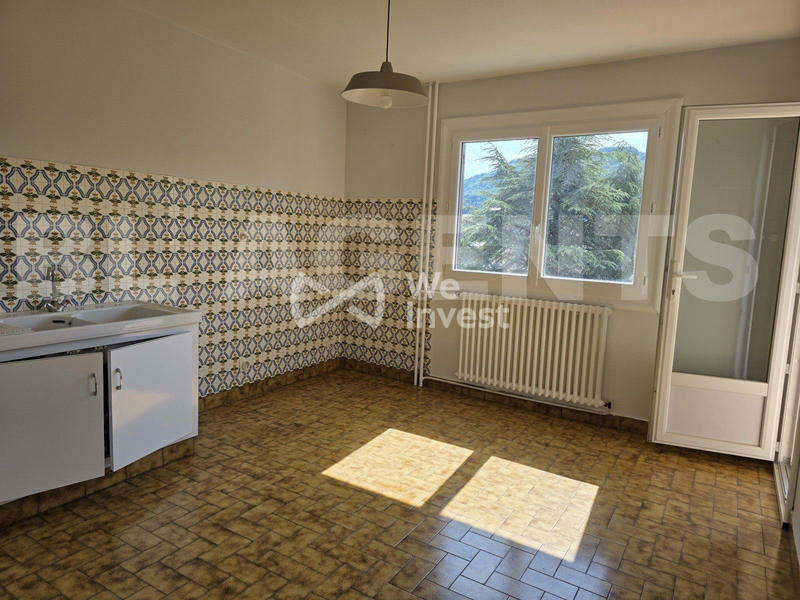 Appartement - 96 m² - 5 pièces