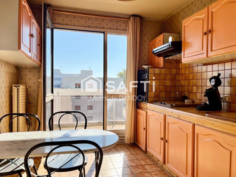 Appartement - 100 m² - 5 pièces