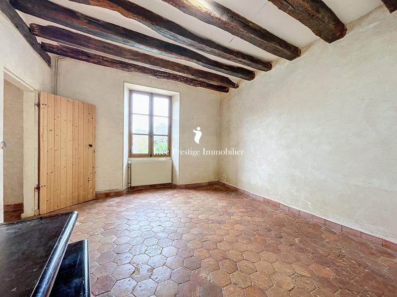 Maison - 241 m² - 8 pièces