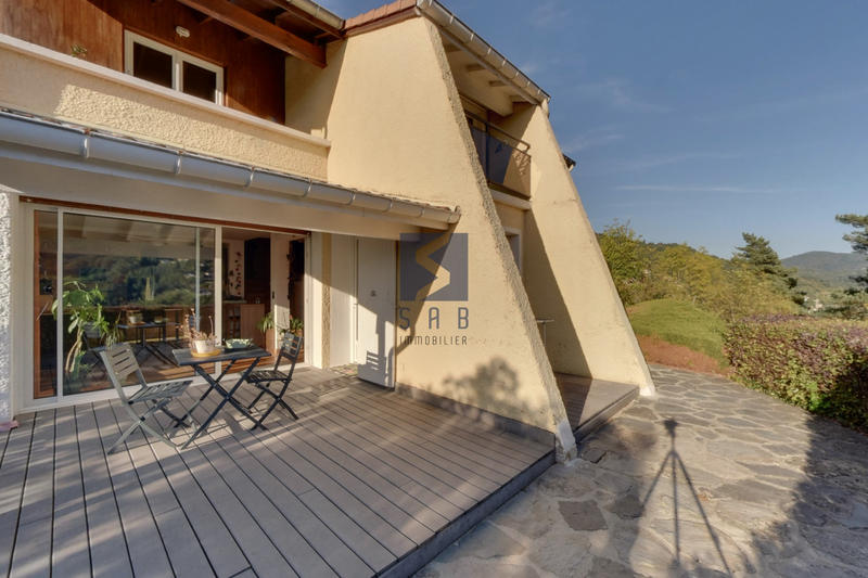 Maison - 140 m² - 6 pièces