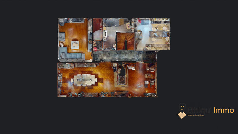 Maison - 165 m² - 8 pièces