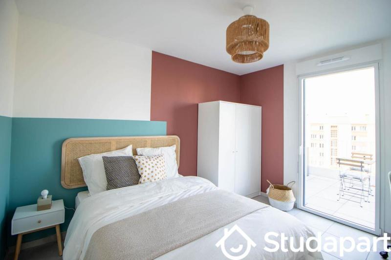 Chambre - 10 m² - 1 pièce