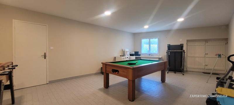 Propriété - 286 m² - 15 pièces