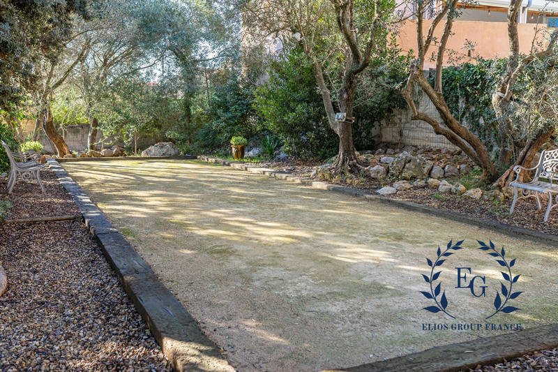 Villa - 420 m² - 7 pièces