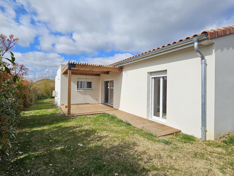 Maison - 92 m² - 4 pièces