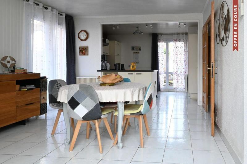 Maison - 94 m² - 5 pièces