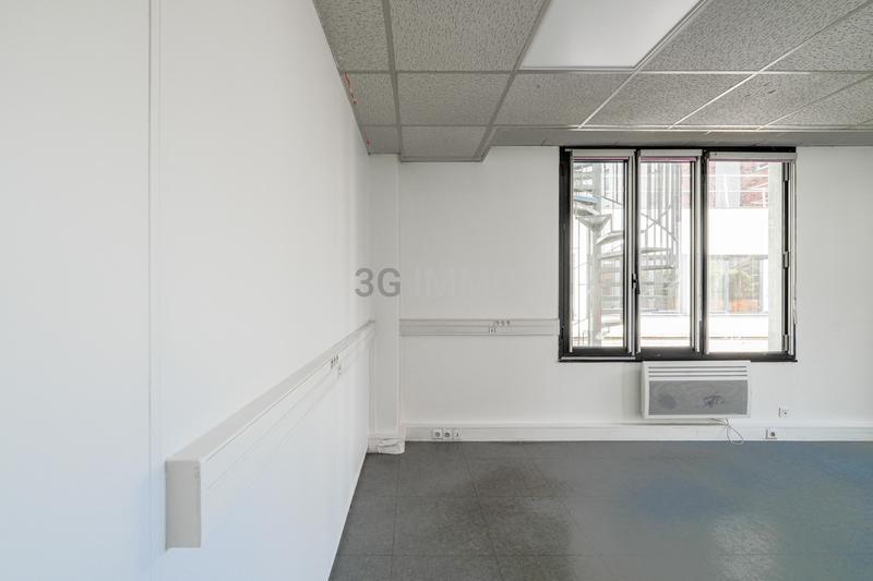 Local commercial - 303 m² - 10 pièces