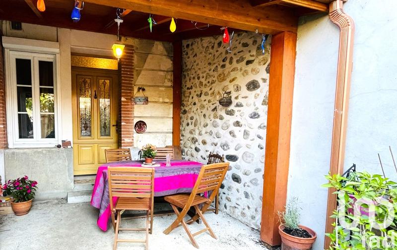 Maison - 247 m² - 8 pièces