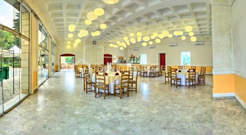 Immeuble - 1 089 m² - 32 pièces