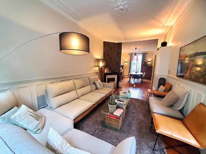 Maison de ville - 201 m² - 7 pièces