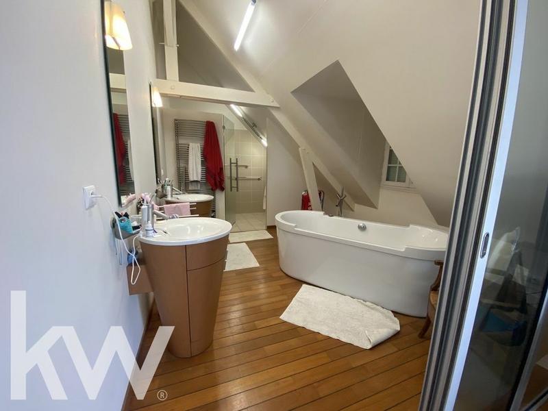 Maison - 200 m² - 5 pièces