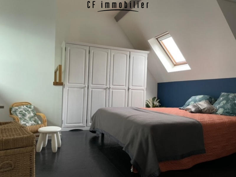 Maison - 250 m² - 8 pièces