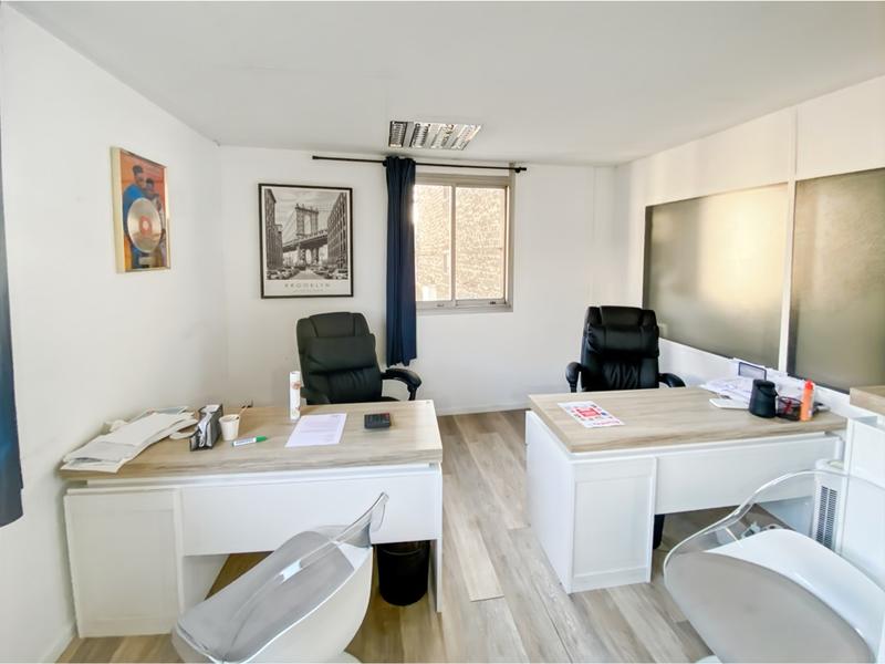 Bureau - 382 m²