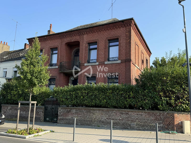 Maison - 200 m² - 10 pièces