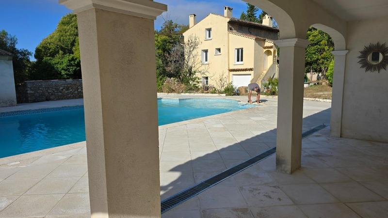 Mas - 294 m² - 13 pièces