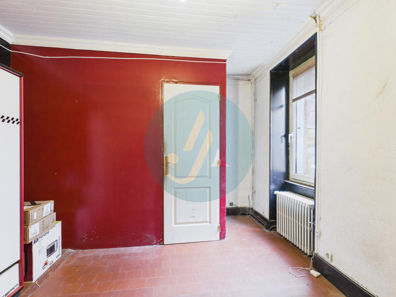 Maison - 201 m² - 7 pièces