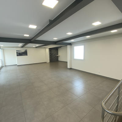 Local commercial - 406 m² - 7 pièces