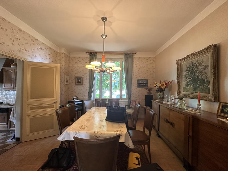 Maison - 180 m² - 9 pièces