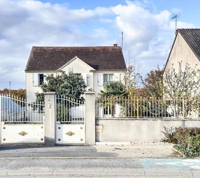 Maison traditionnelle - 183 m² - 8 pièces