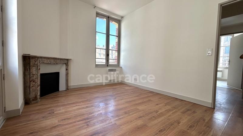 Immeuble - 207 m² - 9 pièces