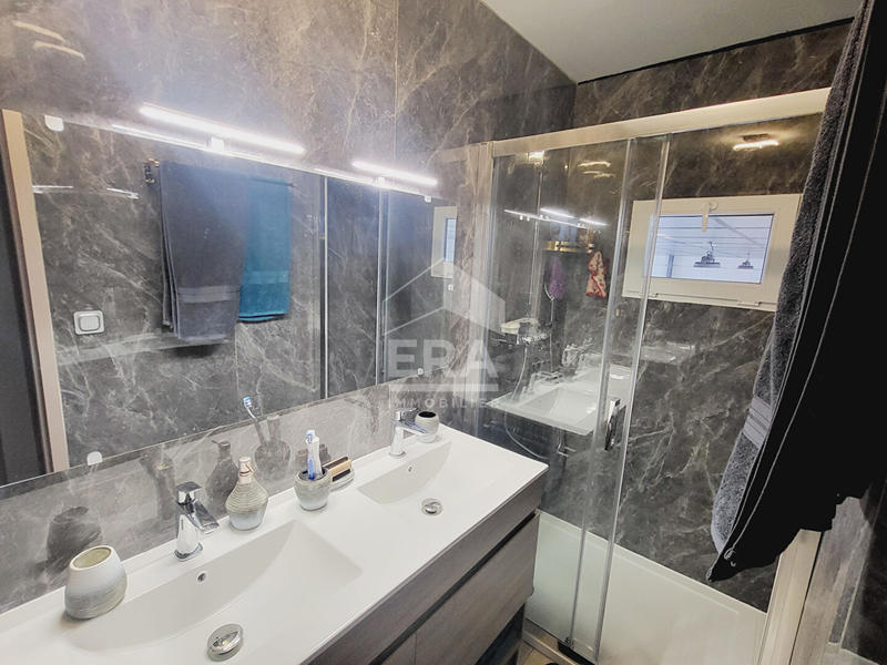 Maison - 420 m² - 5 pièces