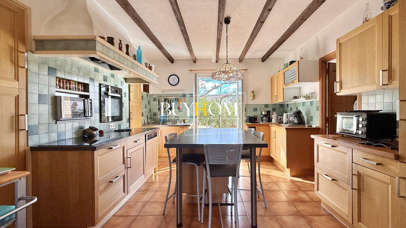 Maison - 143 m² - 5 pièces