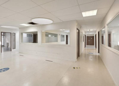 Local commercial - 664 m²