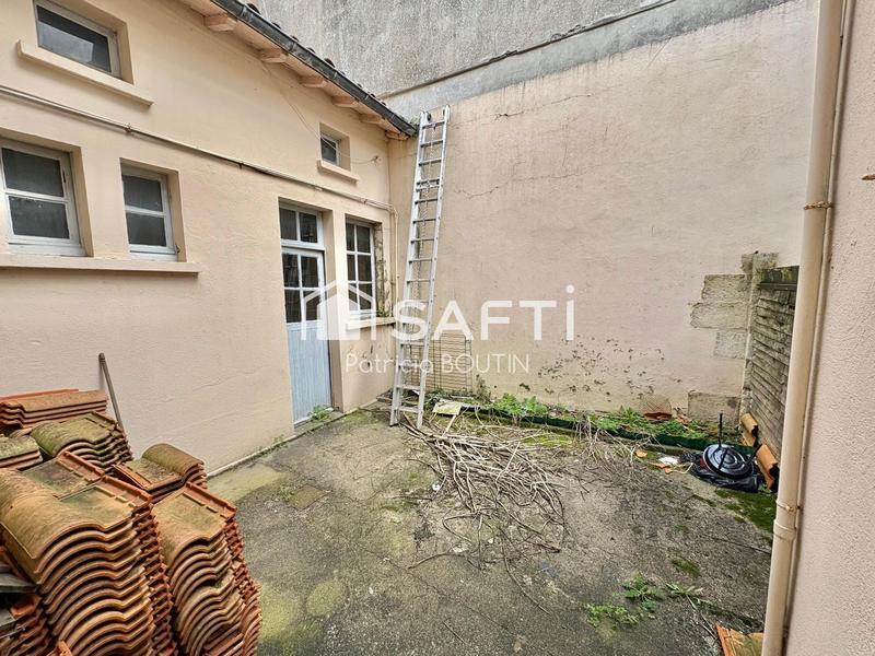 Local commercial - 255 m² - 9 pièces