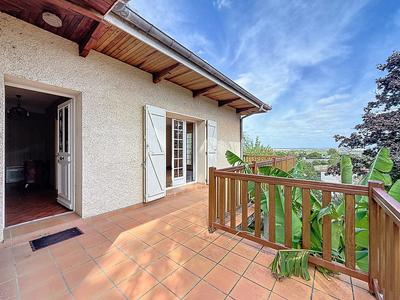 Maison traditionnelle - 119 m² - 4 pièces