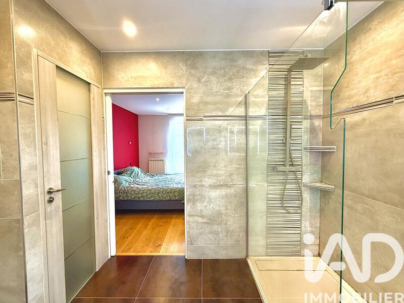 Maison - 151 m² - 7 pièces