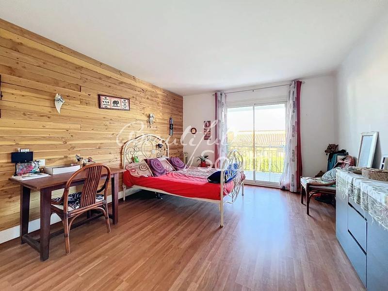 Maison - 278 m² - 8 pièces