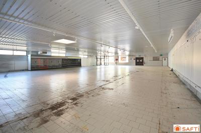 Local commercial - 255 m² - 1 pièce