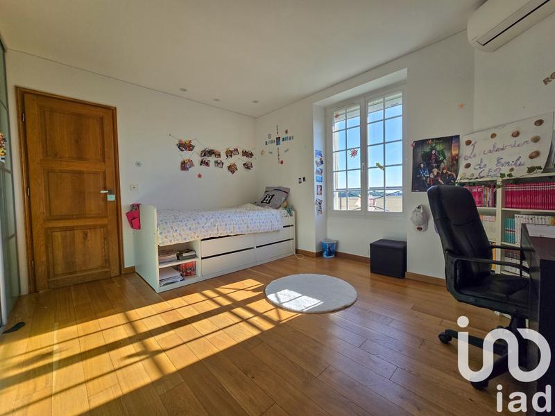 Maison - 238 m² - 8 pièces