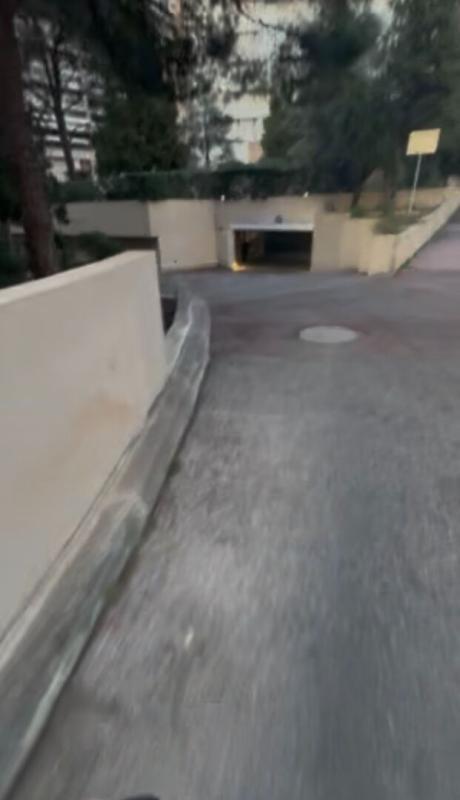 Parking / Garage - 14 m²