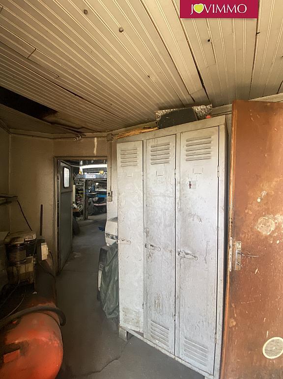 Magasins - 300 m² - 4 pièces